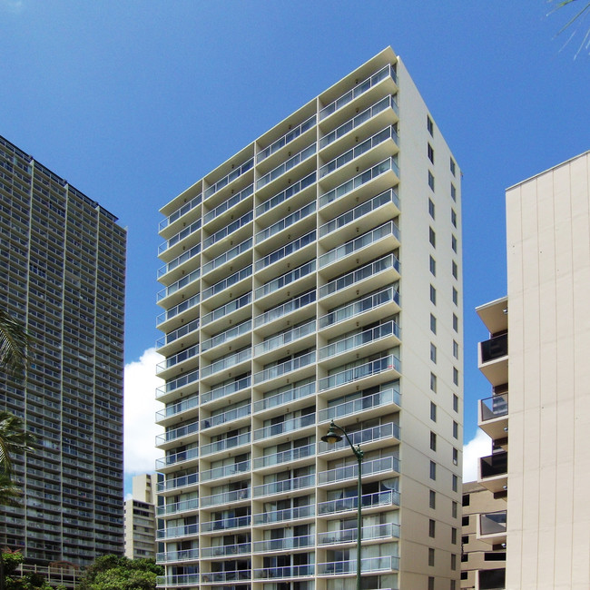 Seaside Suites in Honolulu, HI - Building Photo - Building Photo