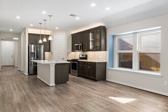 335 Honey Mesquite Path in Willis, TX - Building Photo - Building Photo