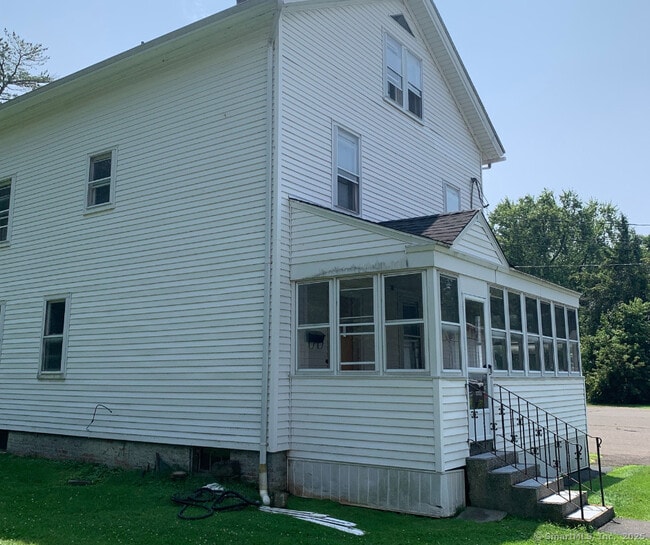 156 S Main St in Suffield, CT - Building Photo - Building Photo