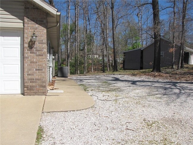 70 Merritt Dr in Bella Vista, AR - Building Photo - Building Photo