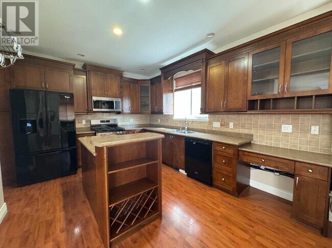 10321-10244 244 St in Maple Ridge, BC - Building Photo - Building Photo