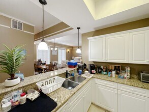 325 NW 14th St in Gainesville, FL - Building Photo - Building Photo