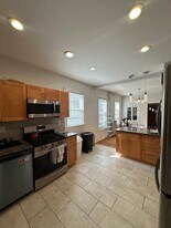 384 Washington St, Unit 1 in Cambridge, MA - Building Photo