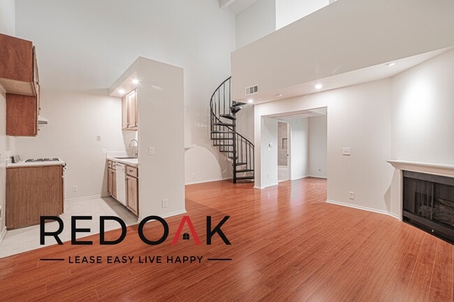 4651 Cahuenga Blvd in North Hollywood, CA - Building Photo - Building Photo