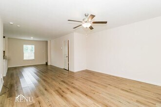 333 Sunnymeade Ln in Jarrell, TX - Building Photo - Building Photo