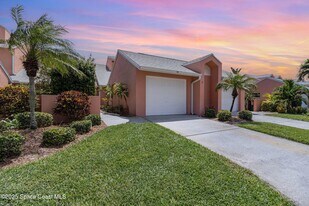 165 Casseekee Trail, Unit 7165 in Melbourne Beach, FL - Building Photo