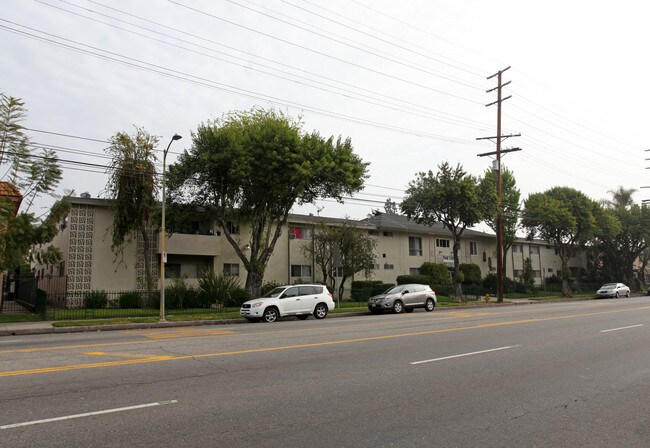 340 Sibley Lofts in Van Nuys, CA - Building Photo - Building Photo