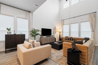 4504 Cool Gray Cv in Austin, TX - Building Photo - Building Photo