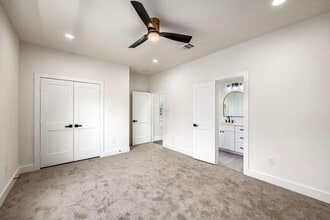 911 Panama St in Houston, TX - Building Photo - Building Photo