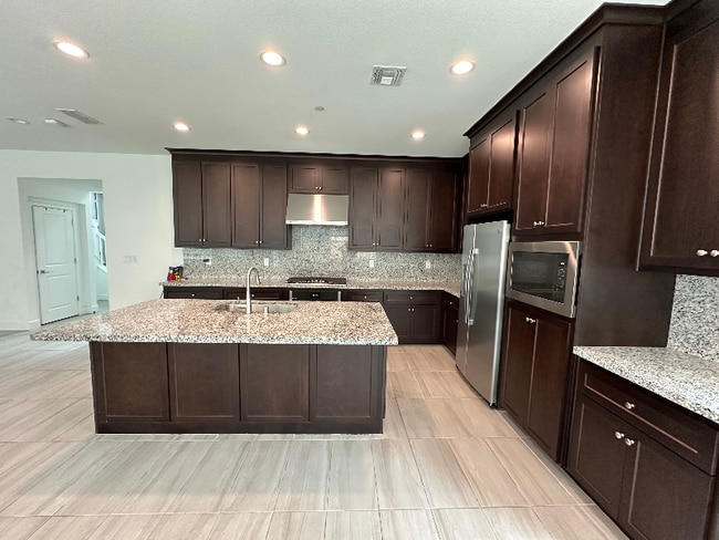 1427 S Hopper Ln in Mountain House, CA - Building Photo - Building Photo