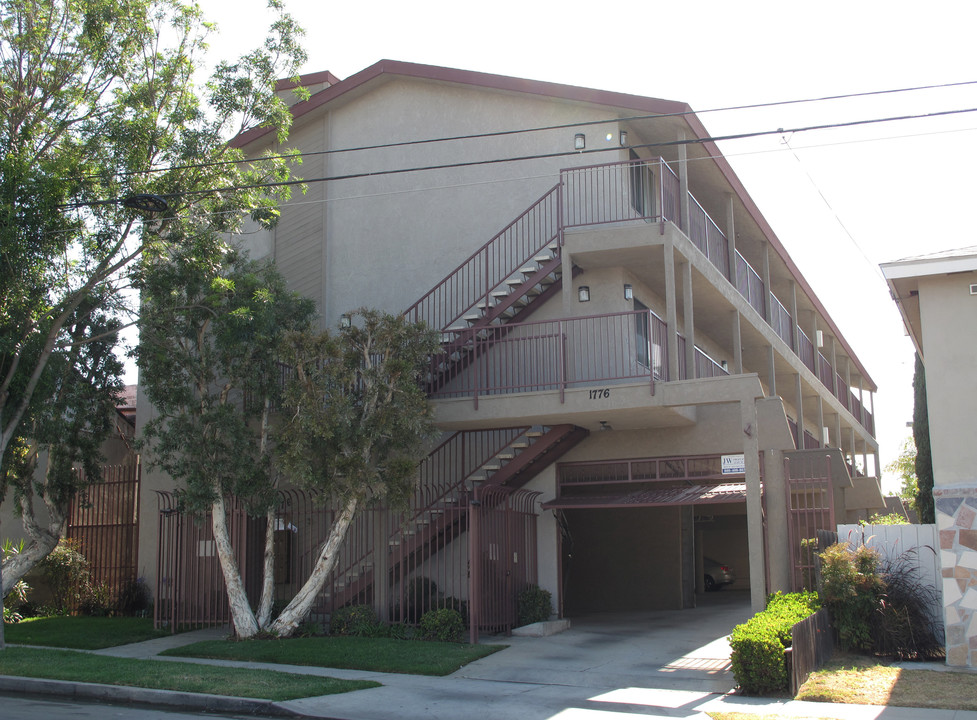 1776 Temple Ave in Long Beach, CA - Building Photo