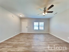 531 Comfort Wy in Locust, NC - Foto de edificio - Building Photo