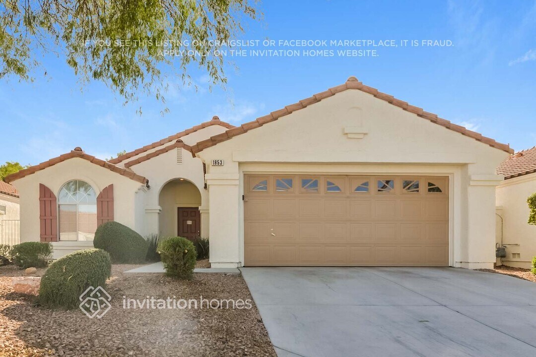 1853 Vista Pointe Ave in Henderson, NV - Building Photo