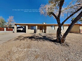 1026 W Danbury Dr in Phoenix, AZ - Building Photo