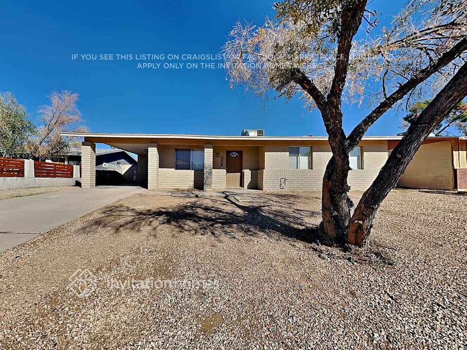 1026 W Danbury Dr in Phoenix, AZ - Building Photo