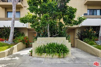 740 Kings Rd in Los Angeles, CA - Building Photo - Building Photo