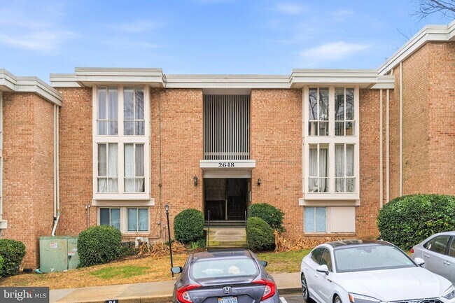 2648 Redcoat Dr, Unit 97 in Alexandria, VA - Foto de edificio - Building Photo