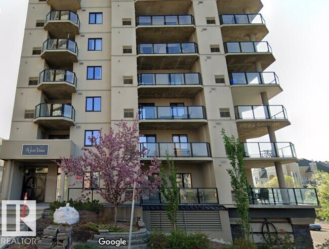 9707 106 St in Edmonton, AB - Building Photo - Building Photo
