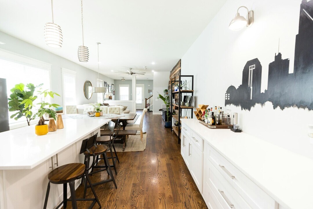 1056A Zophi St in Nashville, TN - Building Photo