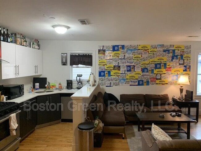 17 Wensley St in Boston, MA - Building Photo - Building Photo