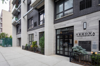 Verona Condominium in Long Island City, NY - Building Photo - Building Photo