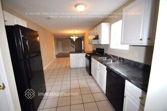532 Carriage Walk Ln in Stone Mountain, GA - Building Photo - Building Photo