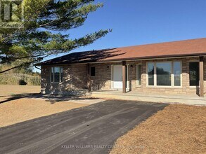 124 Squire Dr in Ajax, ON - Building Photo - Building Photo