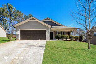 40 Camden Pl in Covington, GA - Building Photo