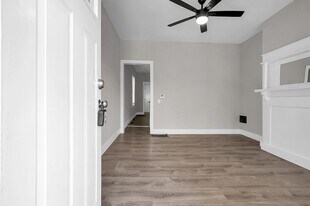 490 E Morrill Ave in Columbus, OH - Building Photo