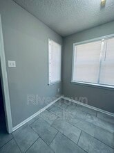 2864 Whitney Ave in Memphis, TN - Building Photo - Building Photo