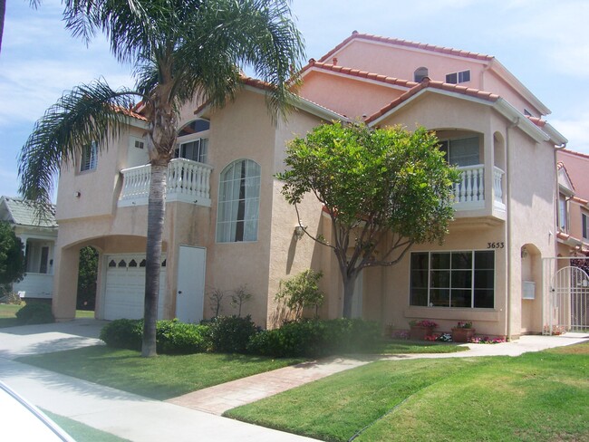 property at 3653 Third Ave