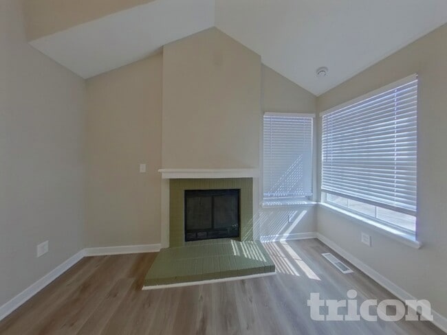 9227 S Butterwood Ct in Littleton, CO - Building Photo - Building Photo