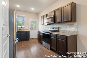 4007 Somers Crest in San Antonio, TX - Building Photo - Building Photo