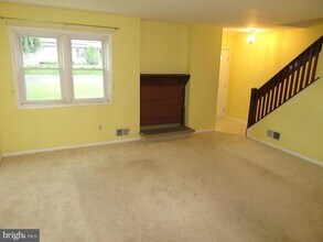 227 E Green Valley Cir in Newark, DE - Building Photo - Building Photo