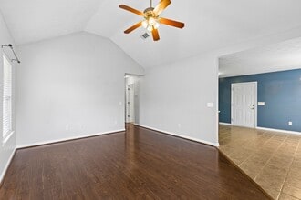 1459 Bedrock Dr in Auburn, AL - Building Photo - Building Photo