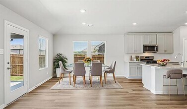 6617 Vly Lk Ln in Crowley, TX - Building Photo - Building Photo