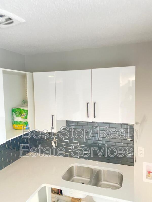 12525-12118 118 Ave NW in Edmonton, AB - Building Photo - Building Photo