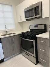 829 16th St-Unit -16 in Miami Beach, FL - Building Photo - Building Photo