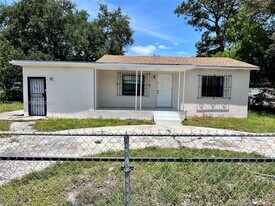 1801 NW 88th St in Miami, FL - Building Photo
