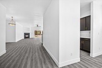 7556 Gold Dr in Reno, NV - Foto de edificio - Building Photo