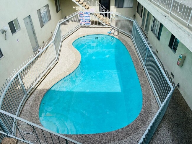 3105 Durango Ave in Los Angeles, CA - Building Photo - Building Photo