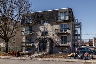 415 Copernic Av in Laval, QC - Building Photo
