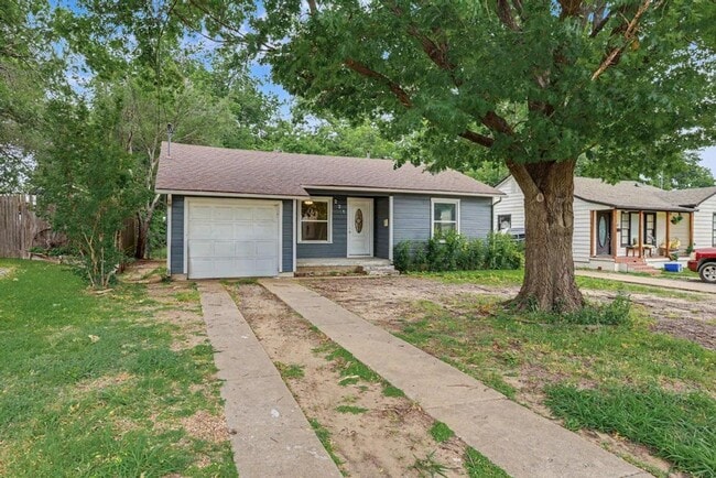 221 W Taylor St
