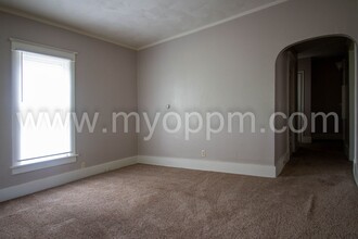 1020 N 32nd St in Omaha, NE - Foto de edificio - Building Photo