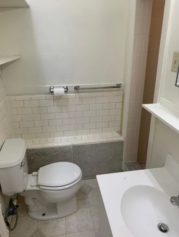17 Bay State Rd, Unit A2 in Boston, MA - Building Photo - Building Photo