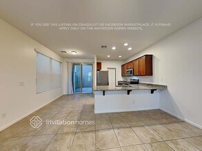 3369 E Constitution Dr in Gilbert, AZ - Foto de edificio - Building Photo