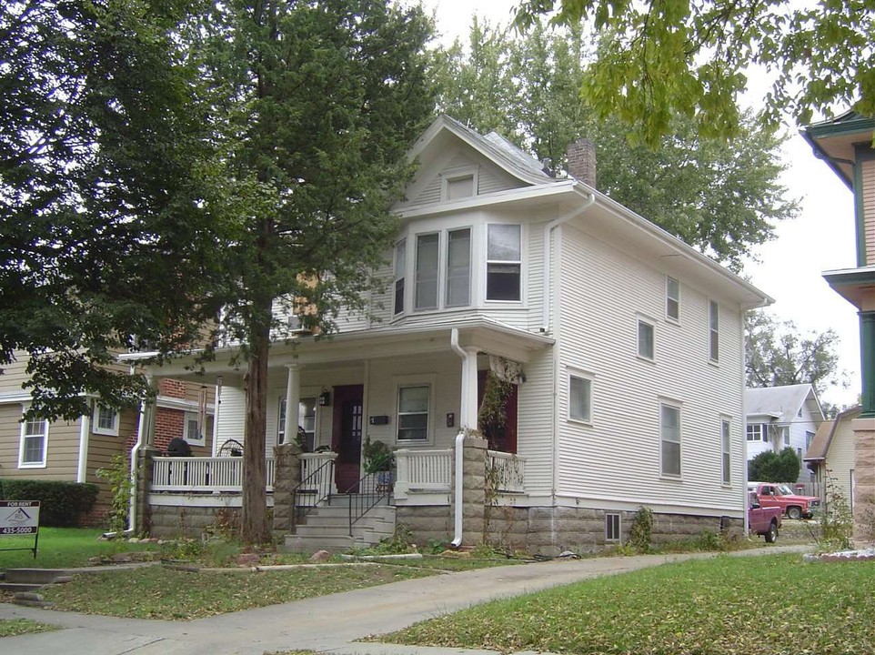 2611 Everett St in Lincoln, NE - Foto de edificio