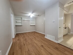 10352 Cymbal Dr in Dallas, TX - Building Photo - Building Photo