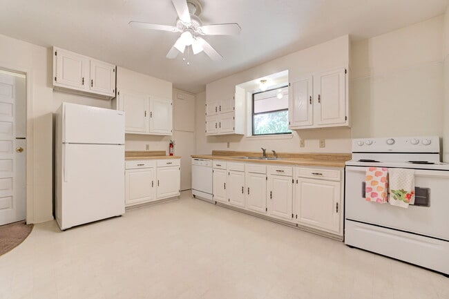 604 S Flood Ave in Norman, OK - Building Photo - Building Photo