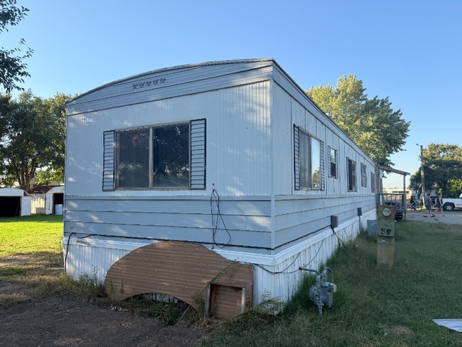 5501 9th St in Great Bend, KS - Building Photo - Building Photo
